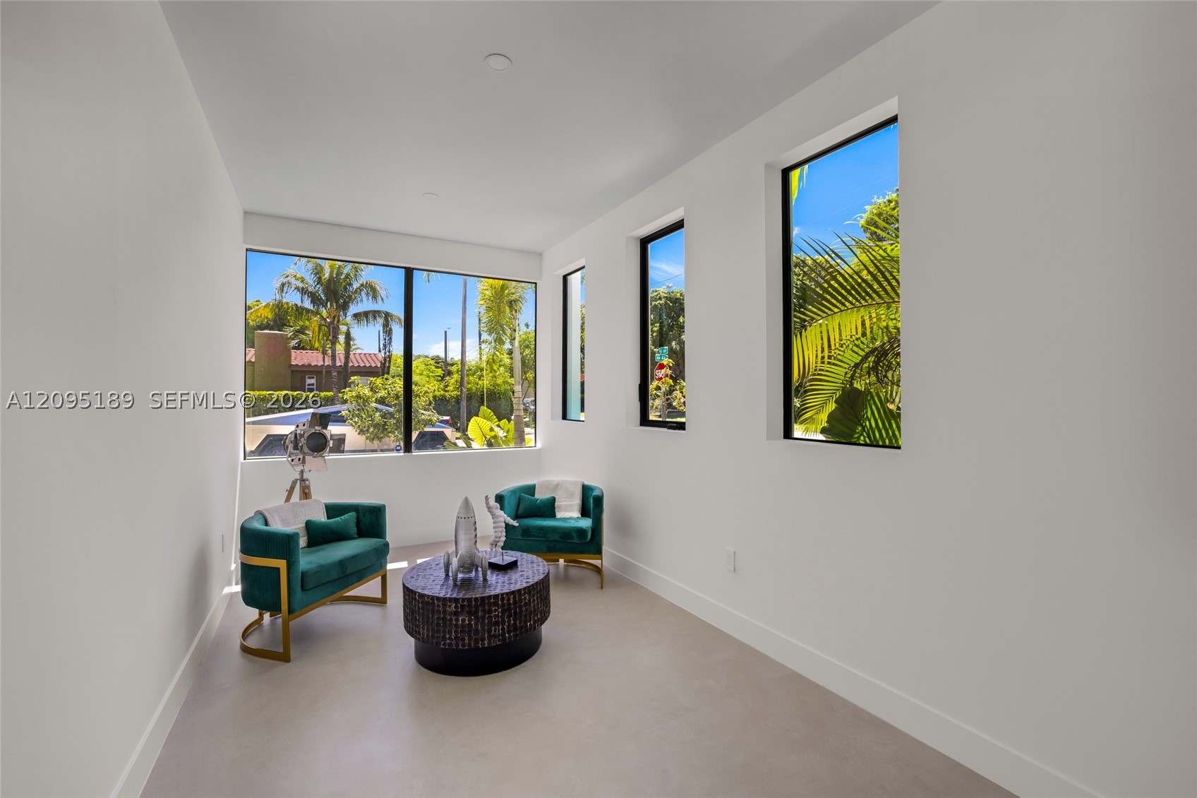 569 NW 44th St, Miami FL 33127