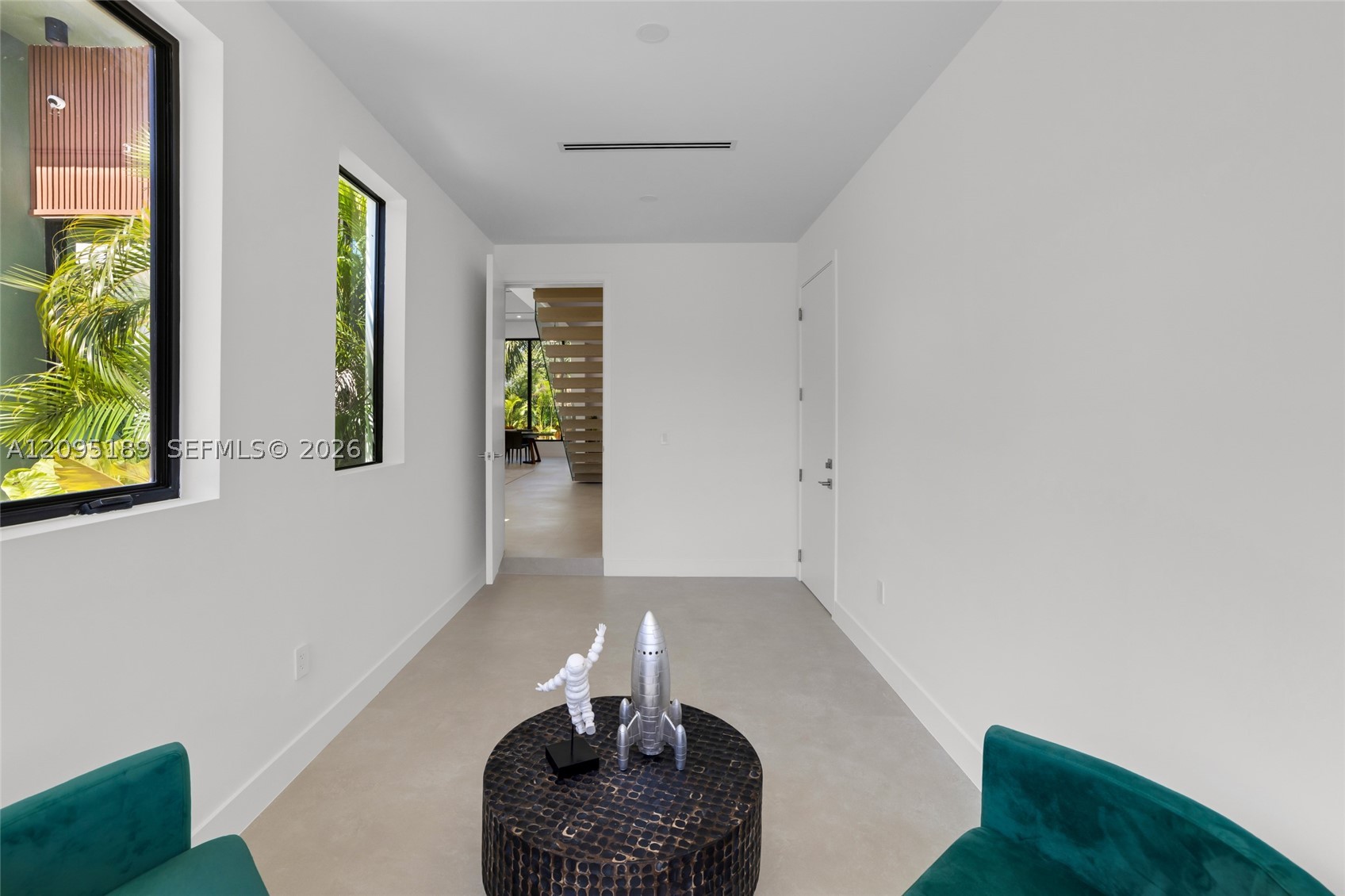 569 NW 44th St, Miami FL 33127