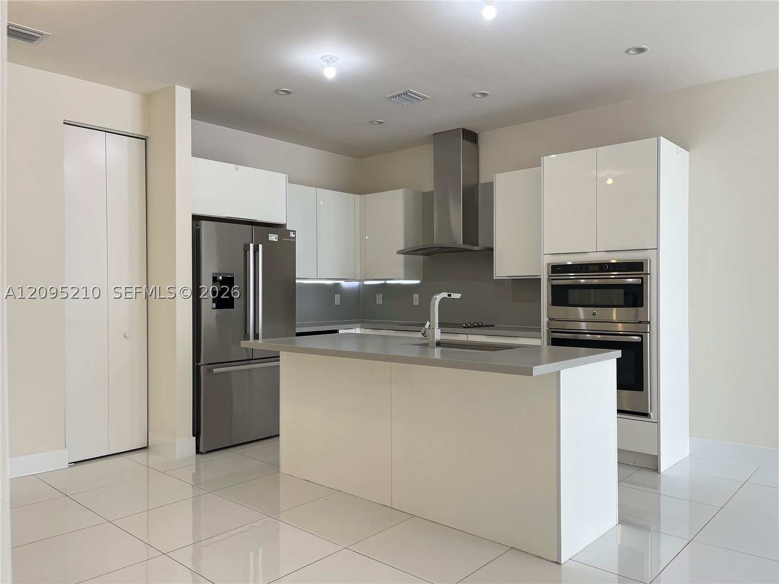 10225 NW 63rd Ter #103, Doral FL 33178