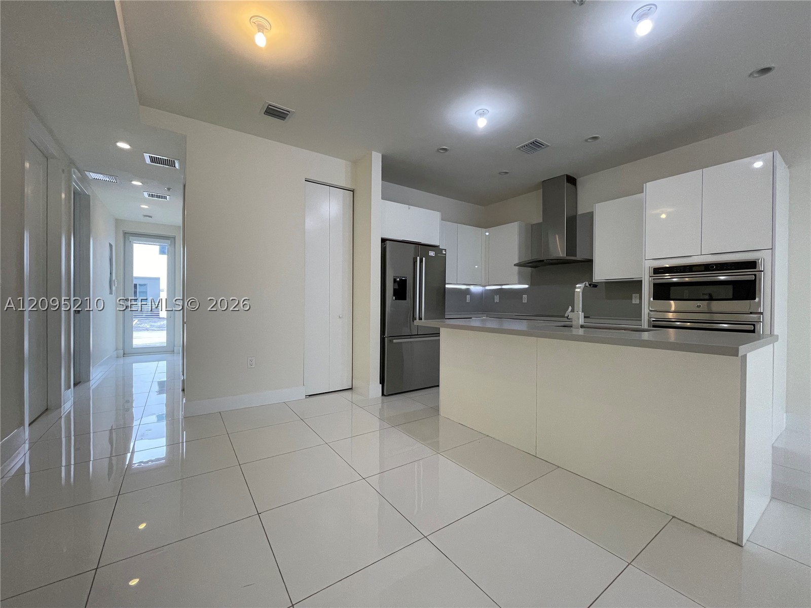 10225 NW 63rd Ter #103, Doral FL 33178