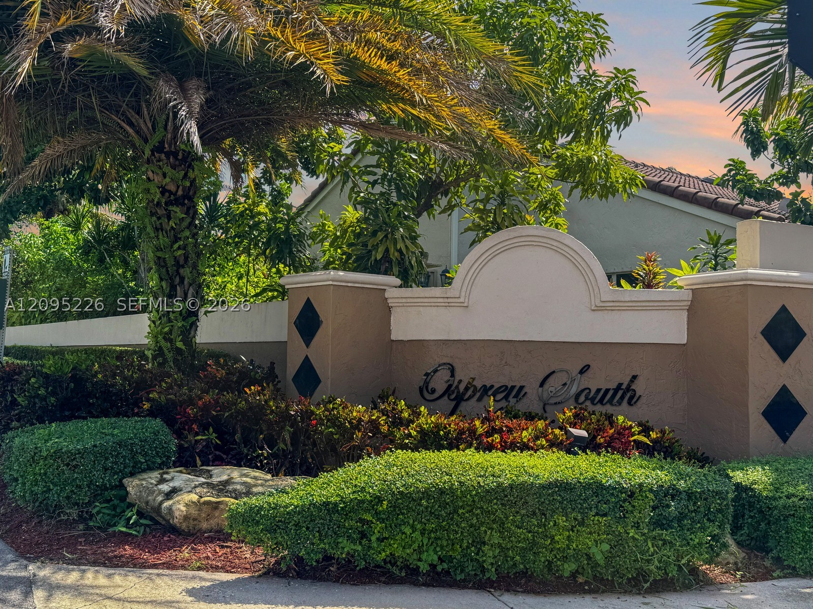 1015 NW 125th Ter, Sunrise FL 33323