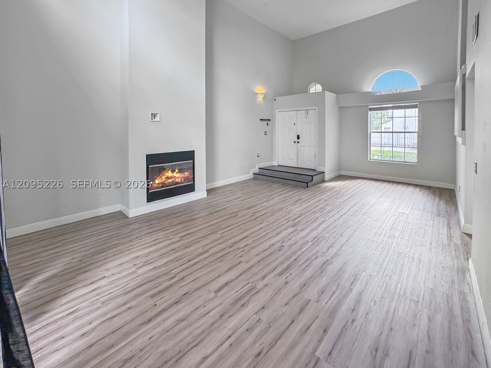 1015 NW 125th Ter, Sunrise FL 33323