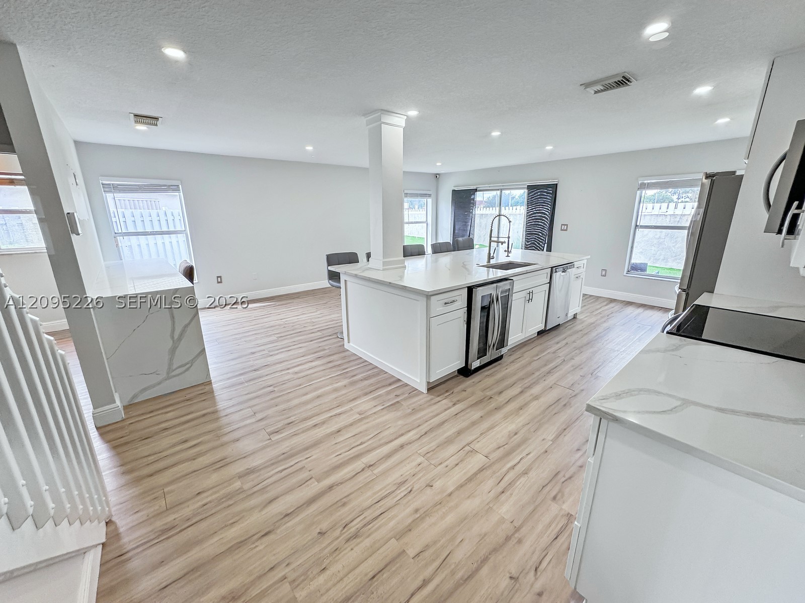 1015 NW 125th Ter, Sunrise FL 33323