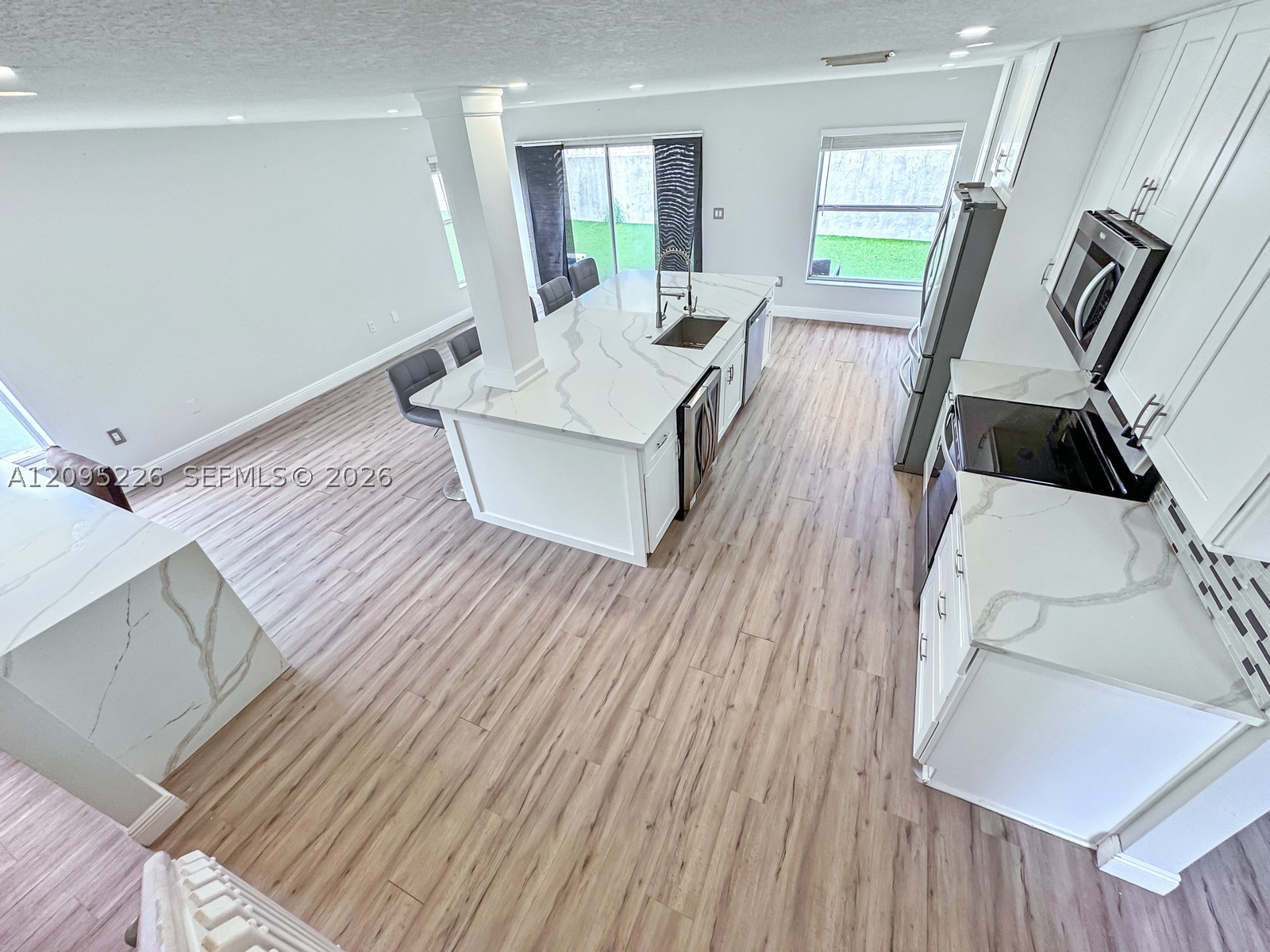 1015 NW 125th Ter, Sunrise FL 33323