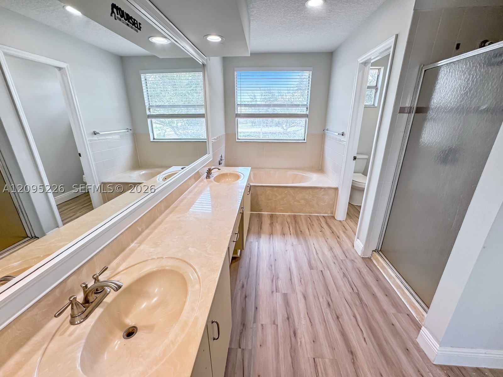 1015 NW 125th Ter, Sunrise FL 33323