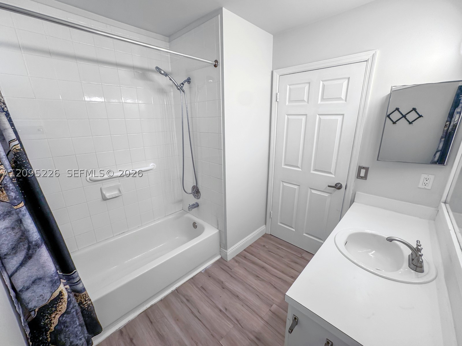 1015 NW 125th Ter, Sunrise FL 33323