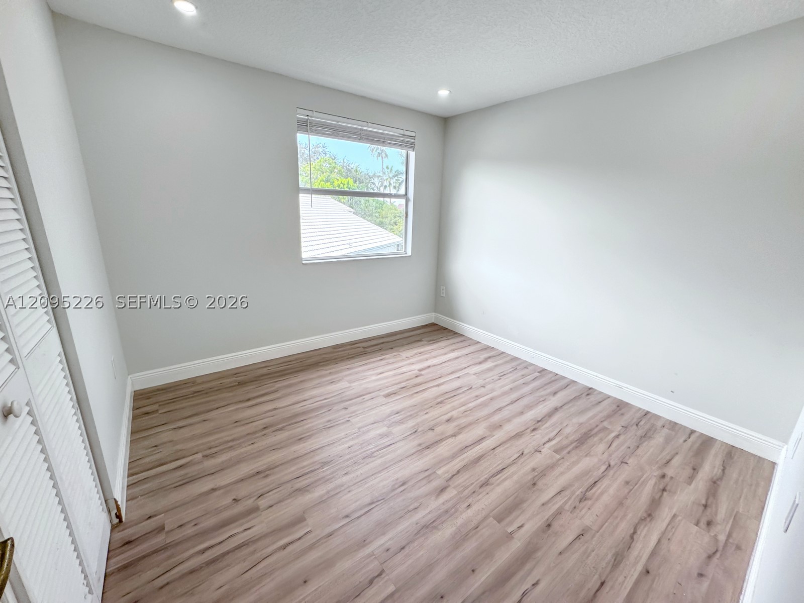 1015 NW 125th Ter, Sunrise FL 33323