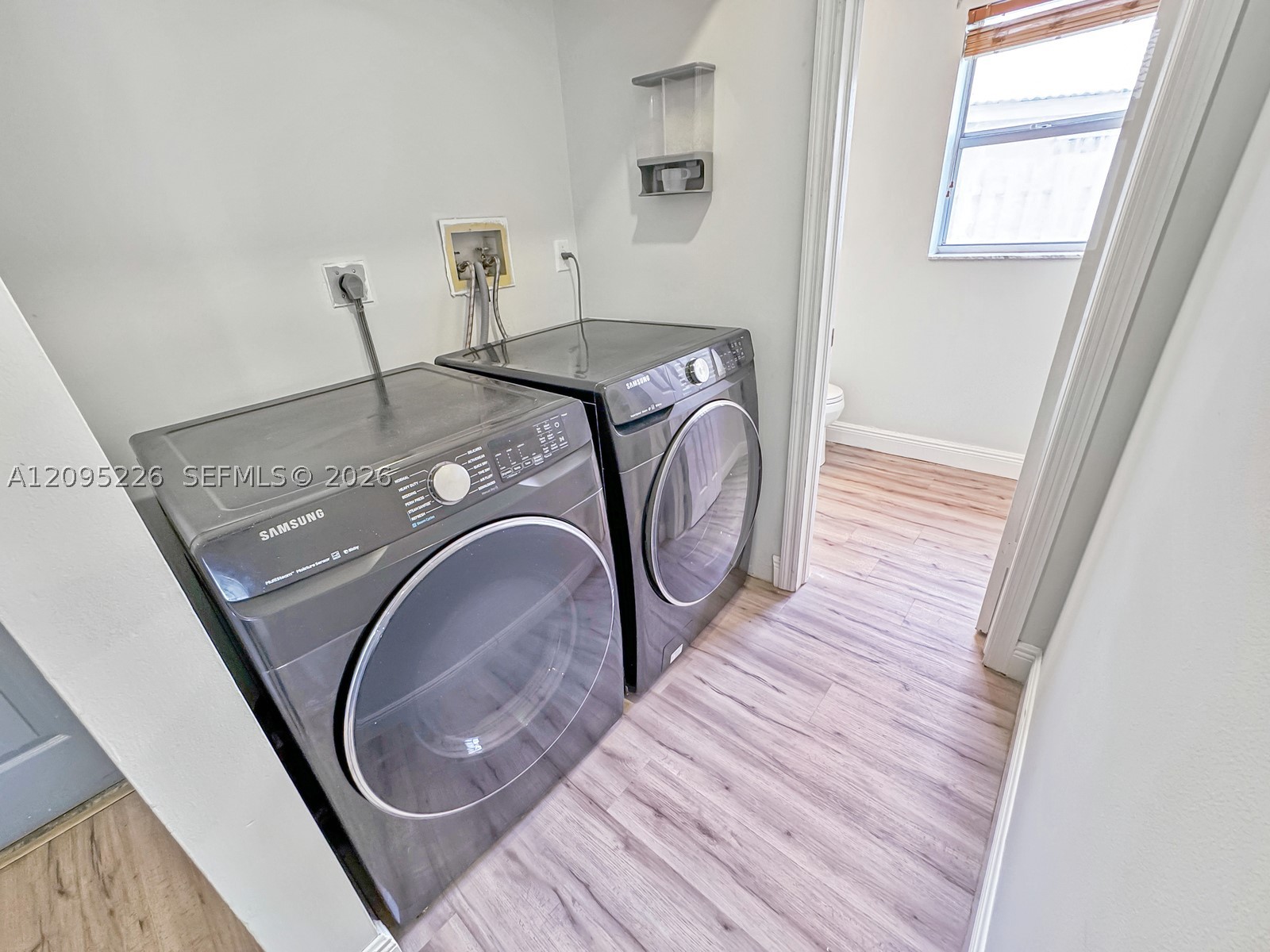 1015 NW 125th Ter, Sunrise FL 33323