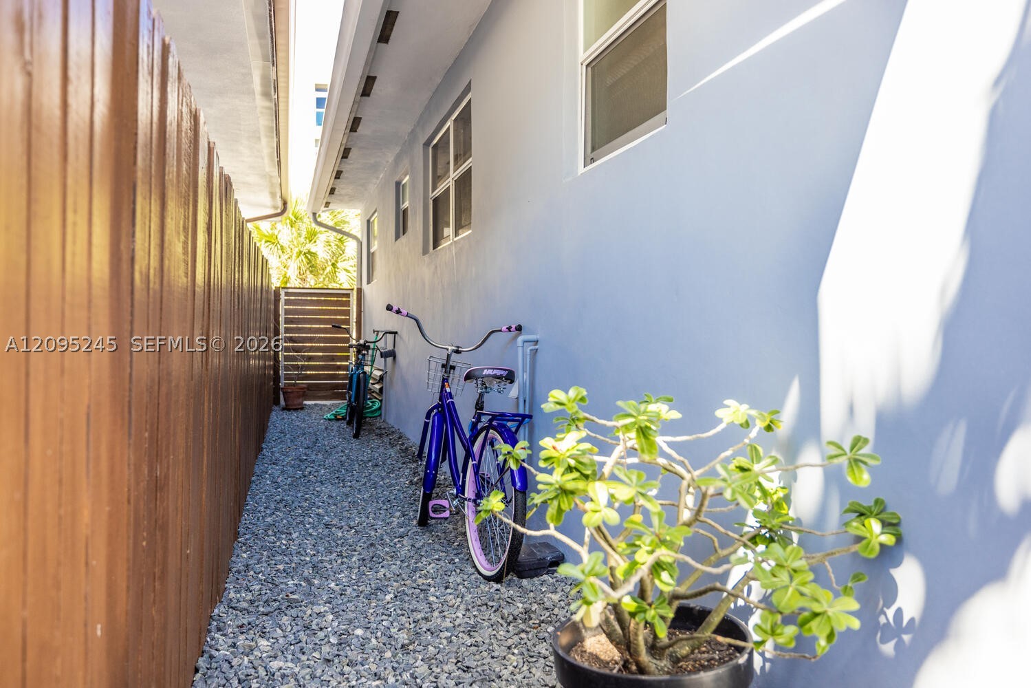 328 Missouri St, Hollywood FL 33019