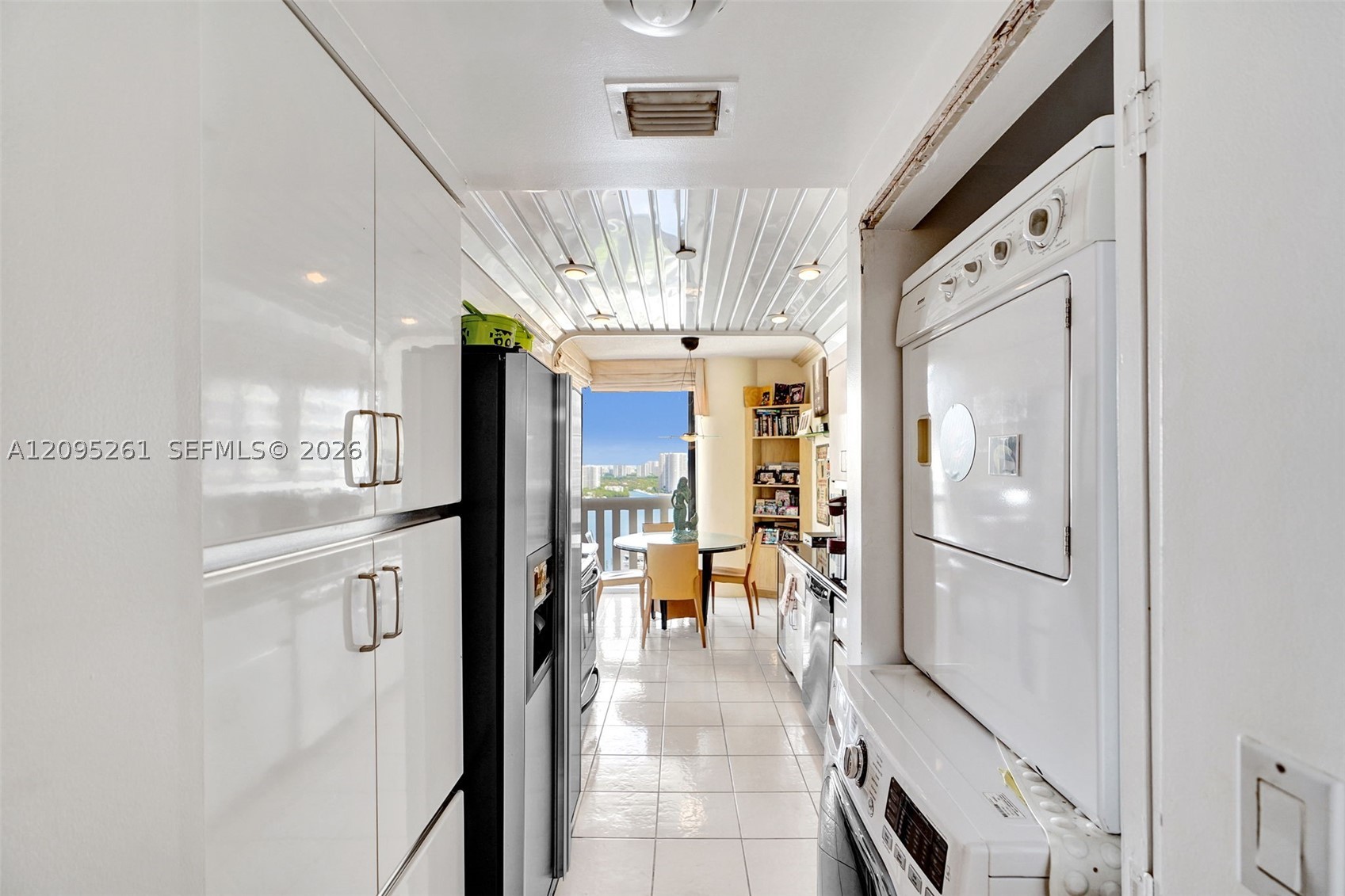 3000 ISLAND BL #2304, Aventura FL 33160