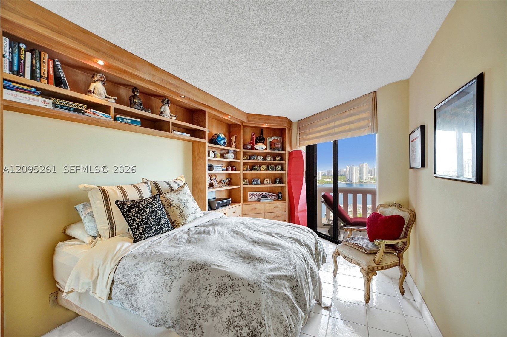 3000 ISLAND BL #2304, Aventura FL 33160
