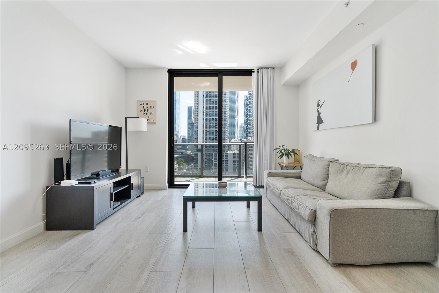 45 SW 9th St #1005, Miami FL 33130