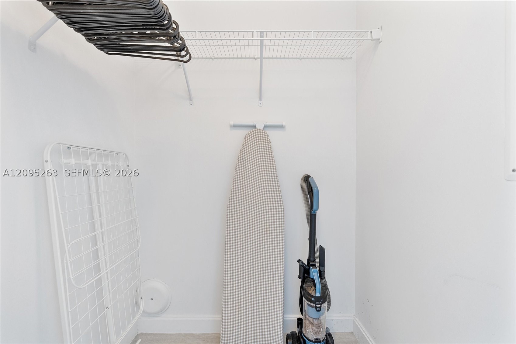 45 SW 9th St #1005, Miami FL 33130