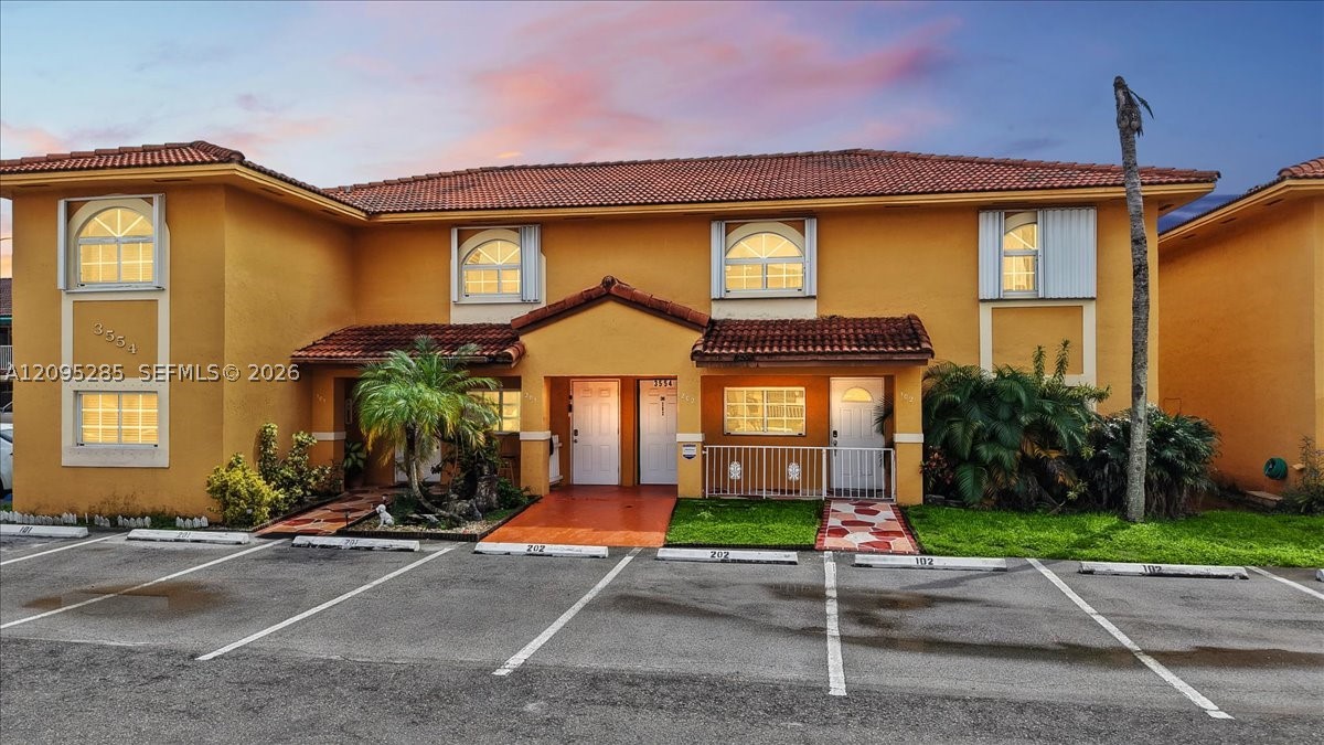 3554 W 80th St #202, Hialeah FL 33018