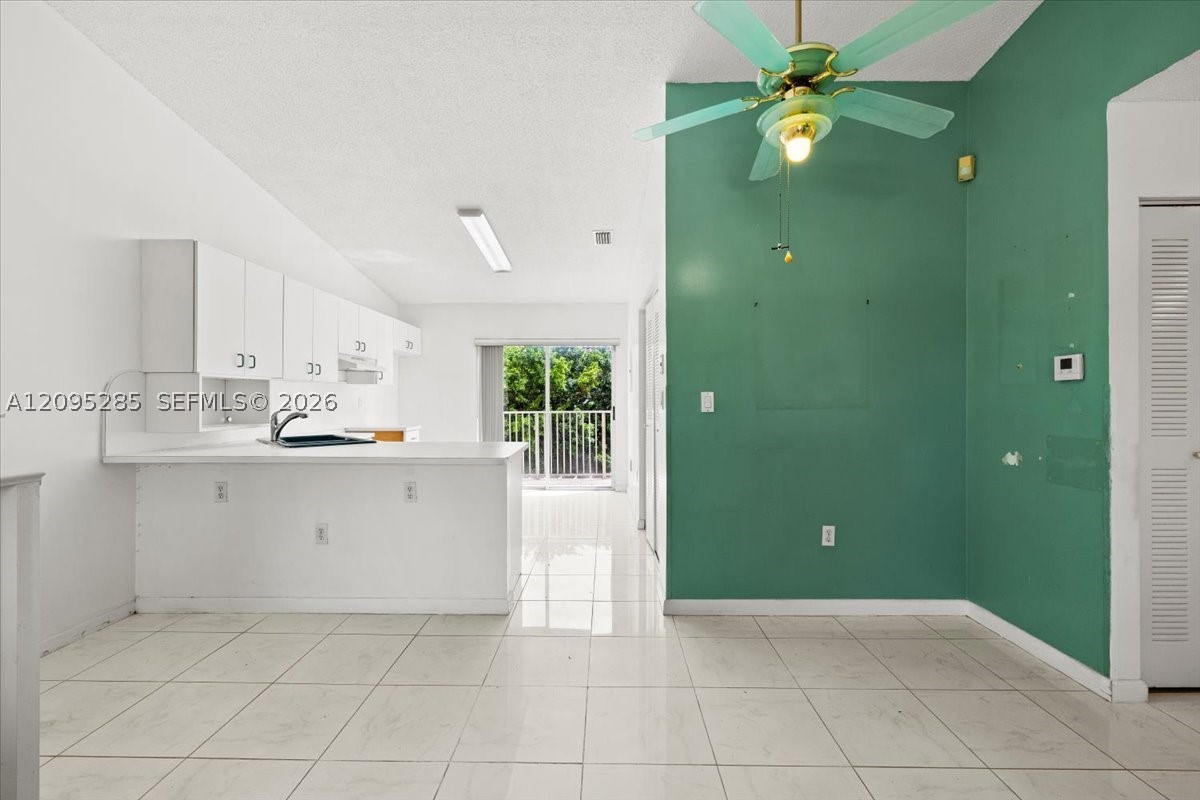 3554 W 80th St #202, Hialeah FL 33018