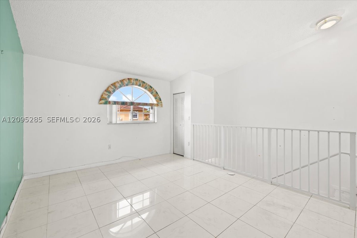 3554 W 80th St #202, Hialeah FL 33018