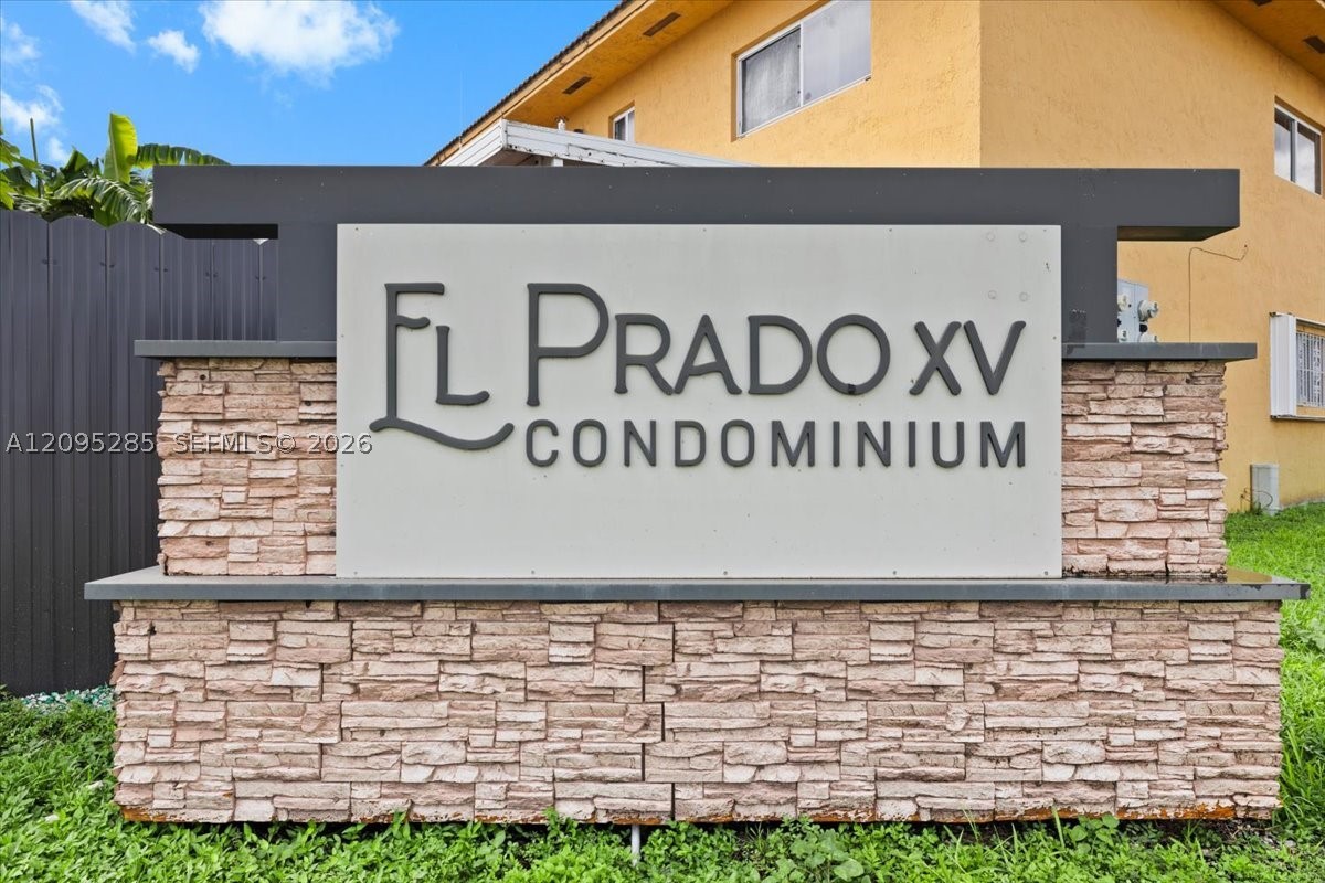 3554 W 80th St #202, Hialeah FL 33018