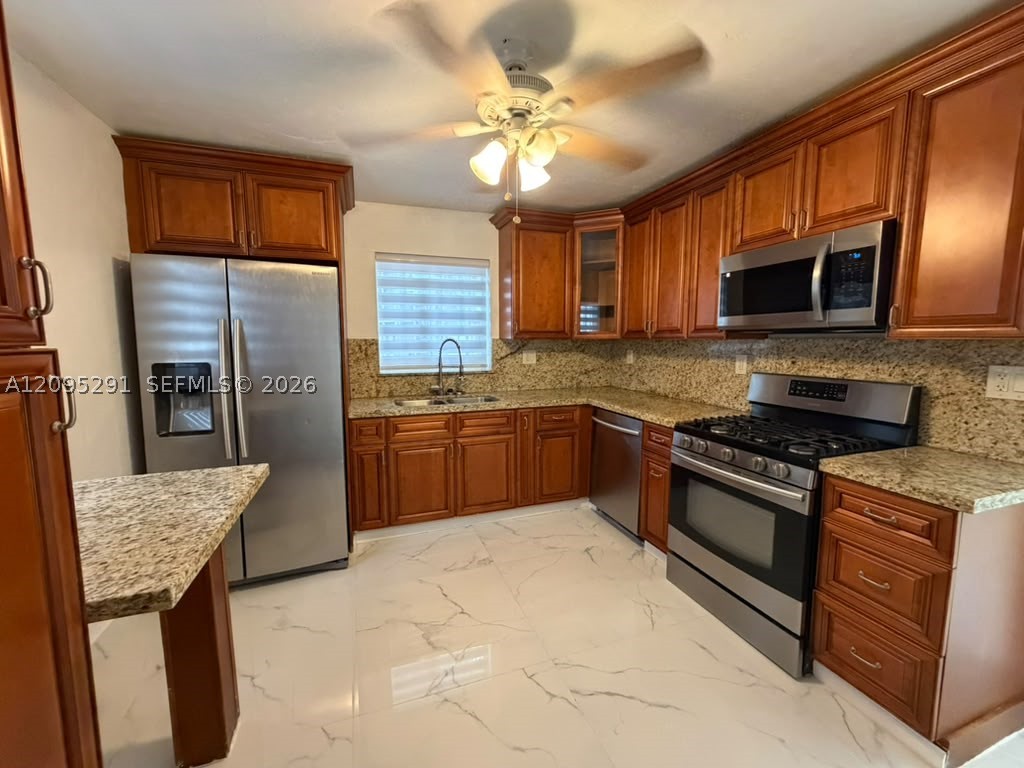 951 E 18th St, Hialeah FL 33013