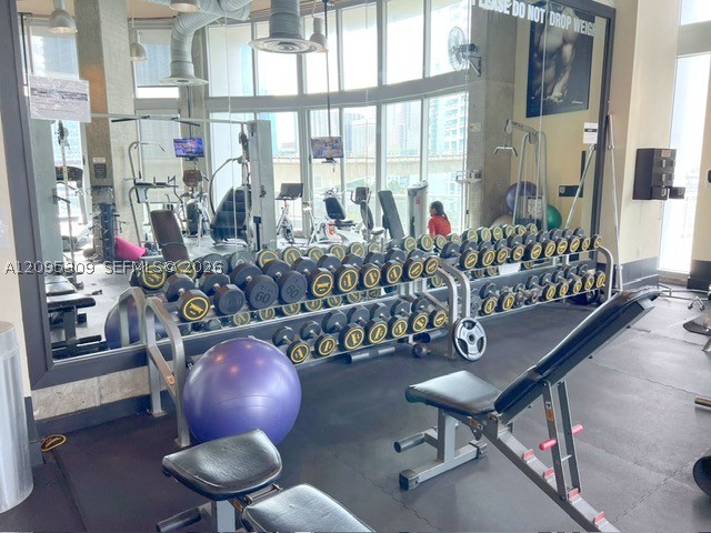690 SW 1st Ct #305, Miami FL 33130