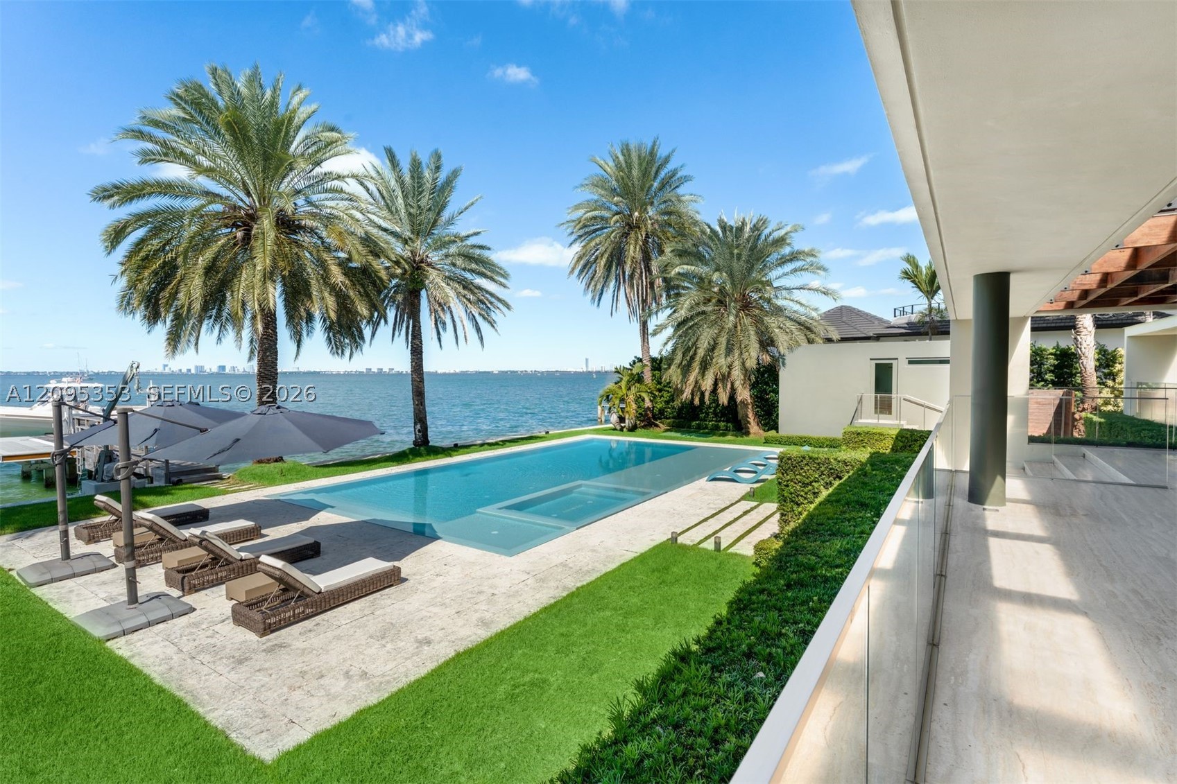 360 Harbor Dr, Key Biscayne FL 33149