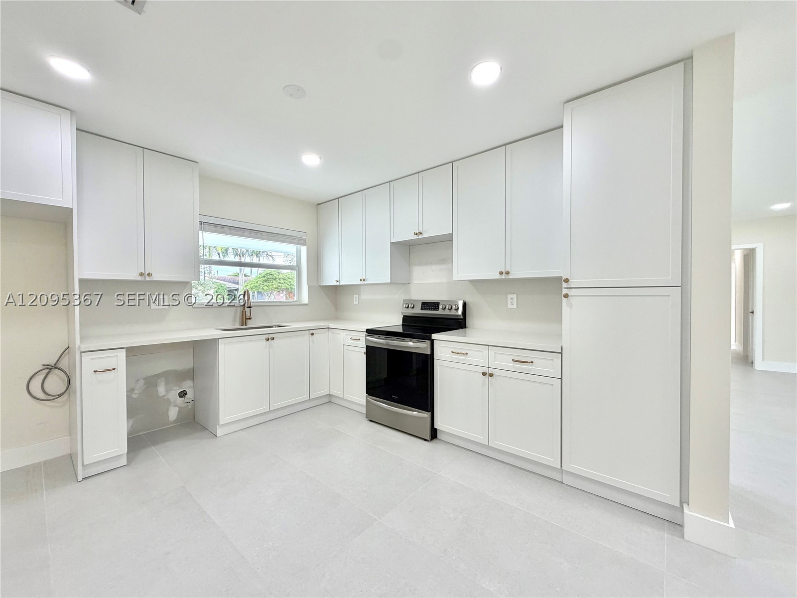 8820 SW 85th St, Miami FL 33173