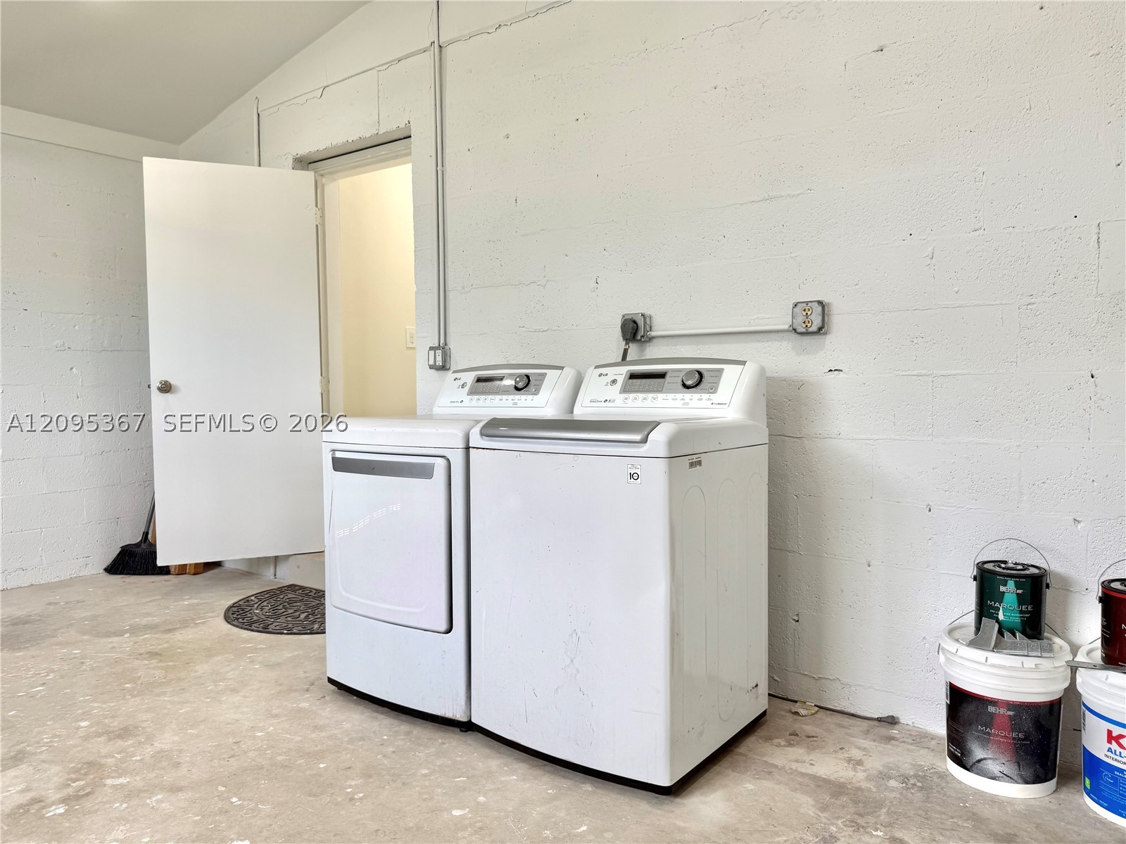 8820 SW 85th St, Miami FL 33173