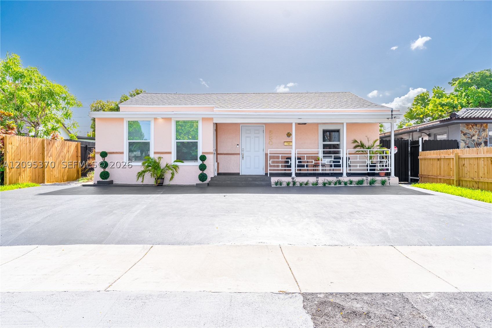 550 NW 43rd Pl, Miami FL 33126