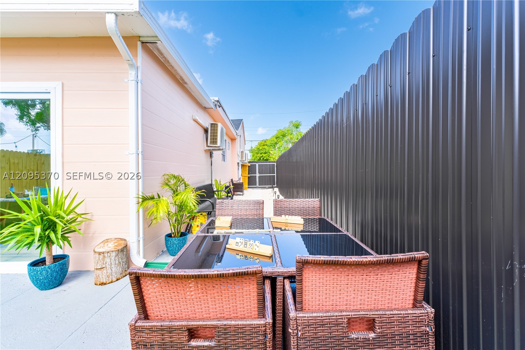 550 NW 43rd Pl, Miami FL 33126