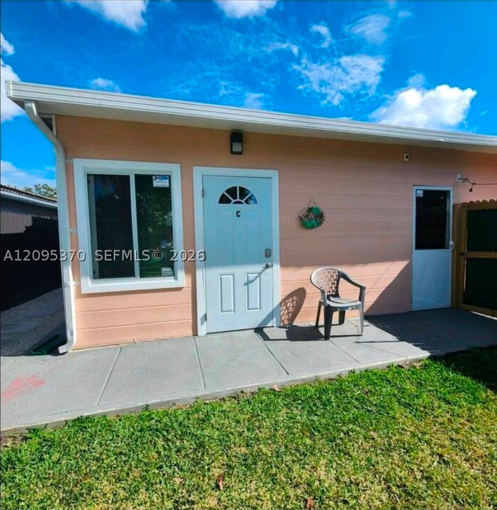 550 NW 43rd Pl, Miami FL 33126