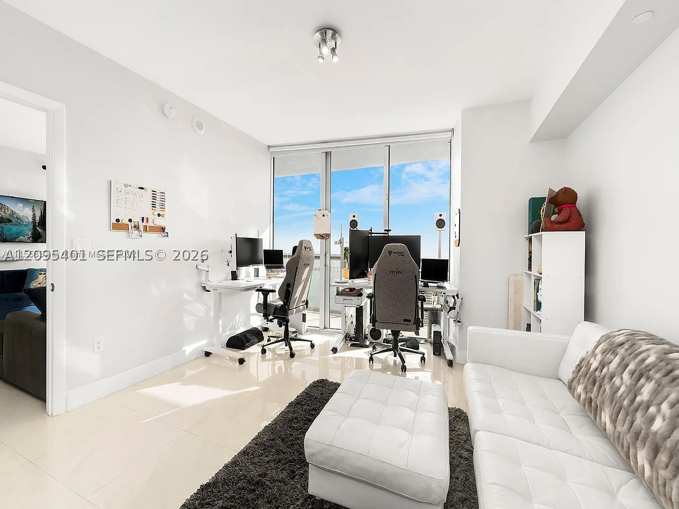 495 Brickell Ave #5505, Miami FL 33131