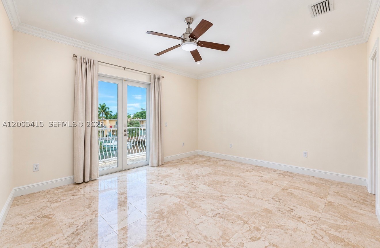 3870 NE 168th St #2, North Miami Beach FL 33160