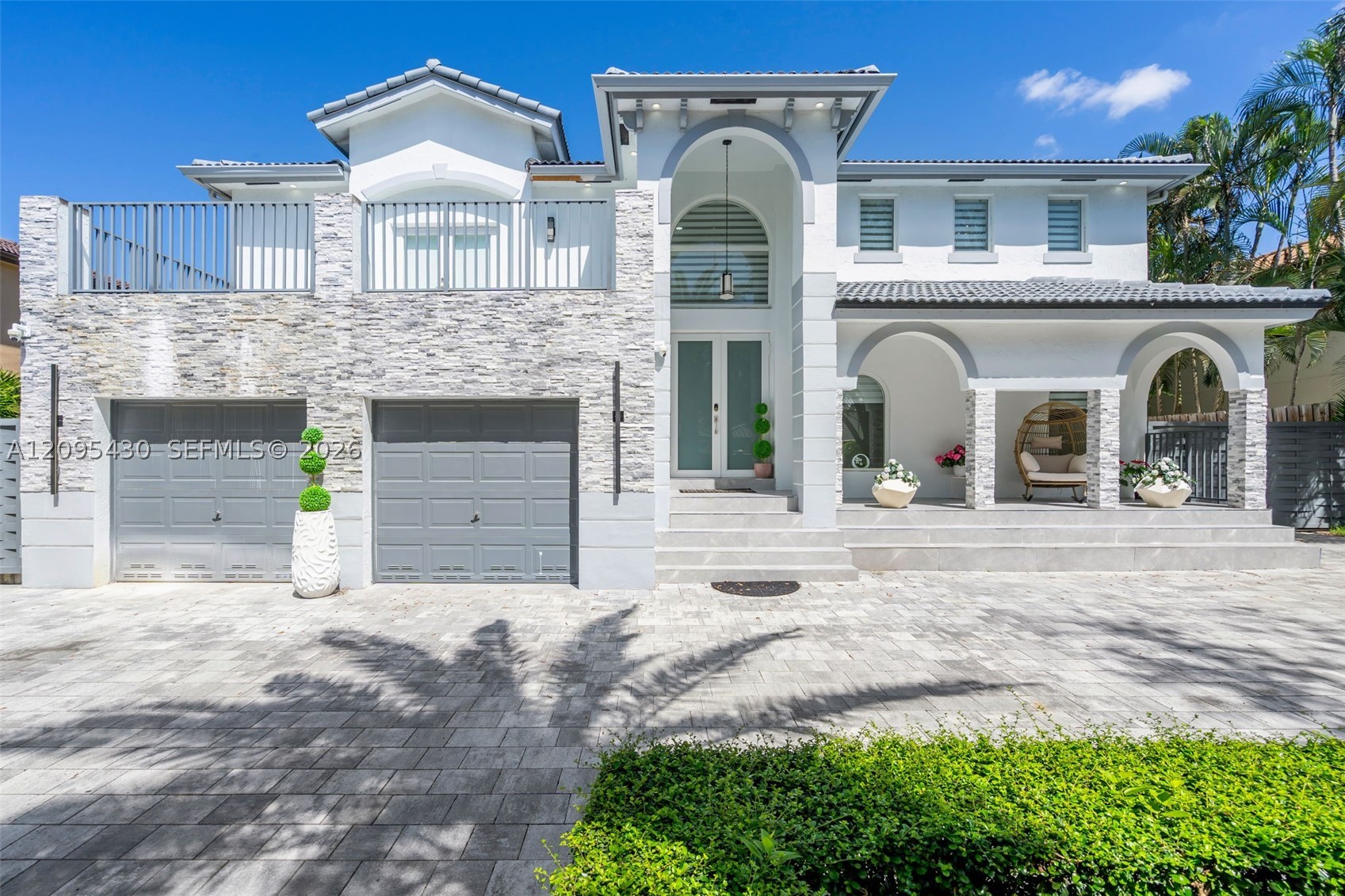 8441 NW 163rd Ter, Miami Lakes FL 33016