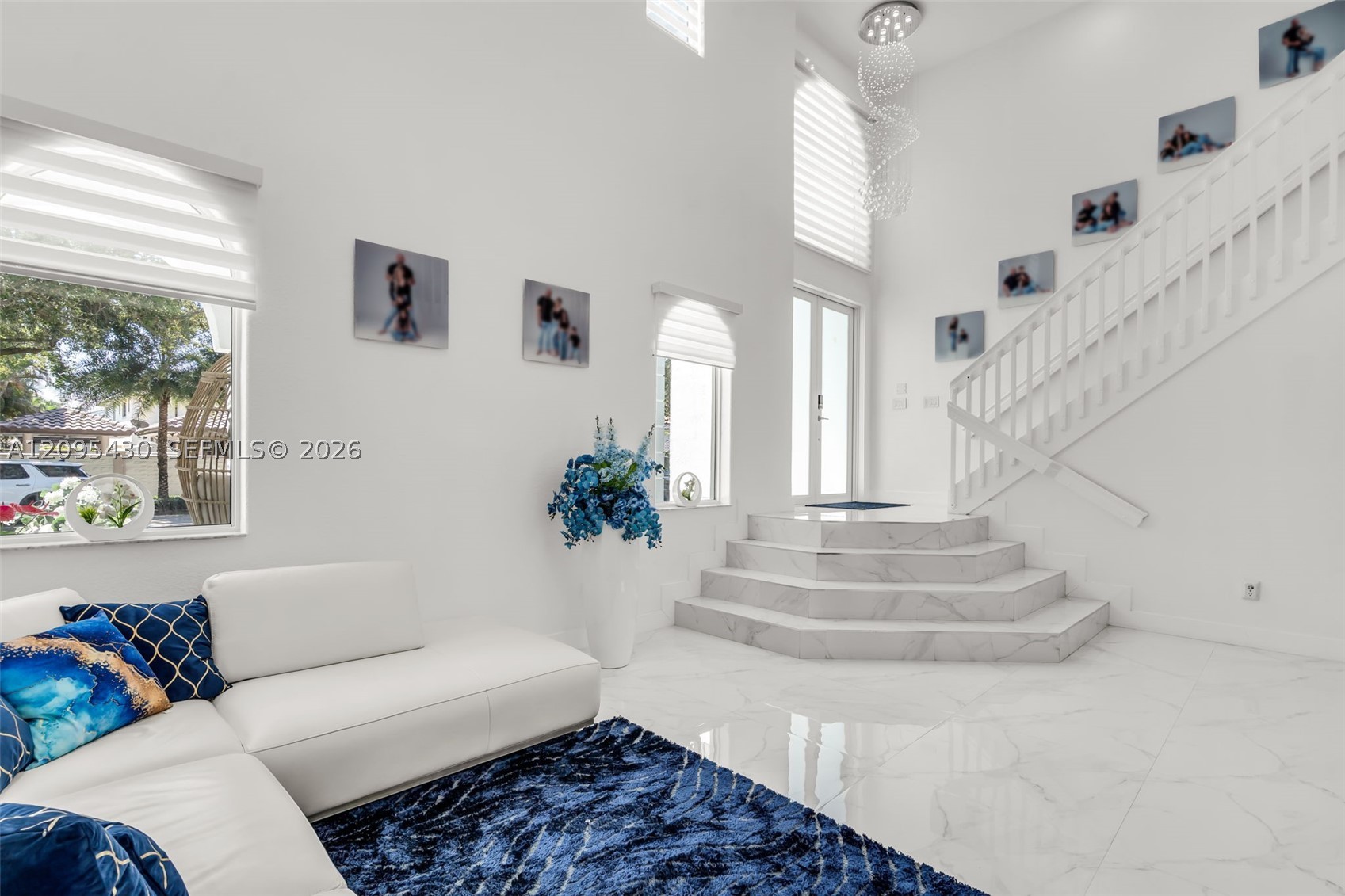 8441 NW 163rd Ter, Miami Lakes FL 33016