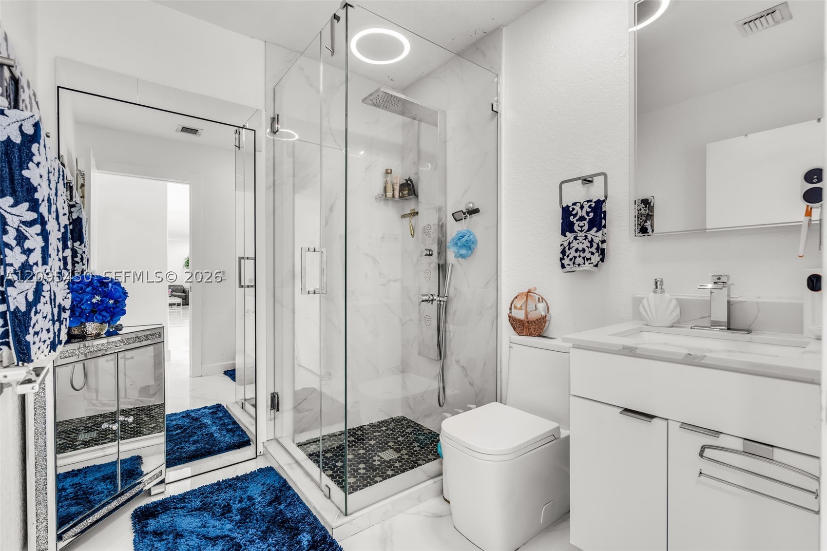 8441 NW 163rd Ter, Miami Lakes FL 33016