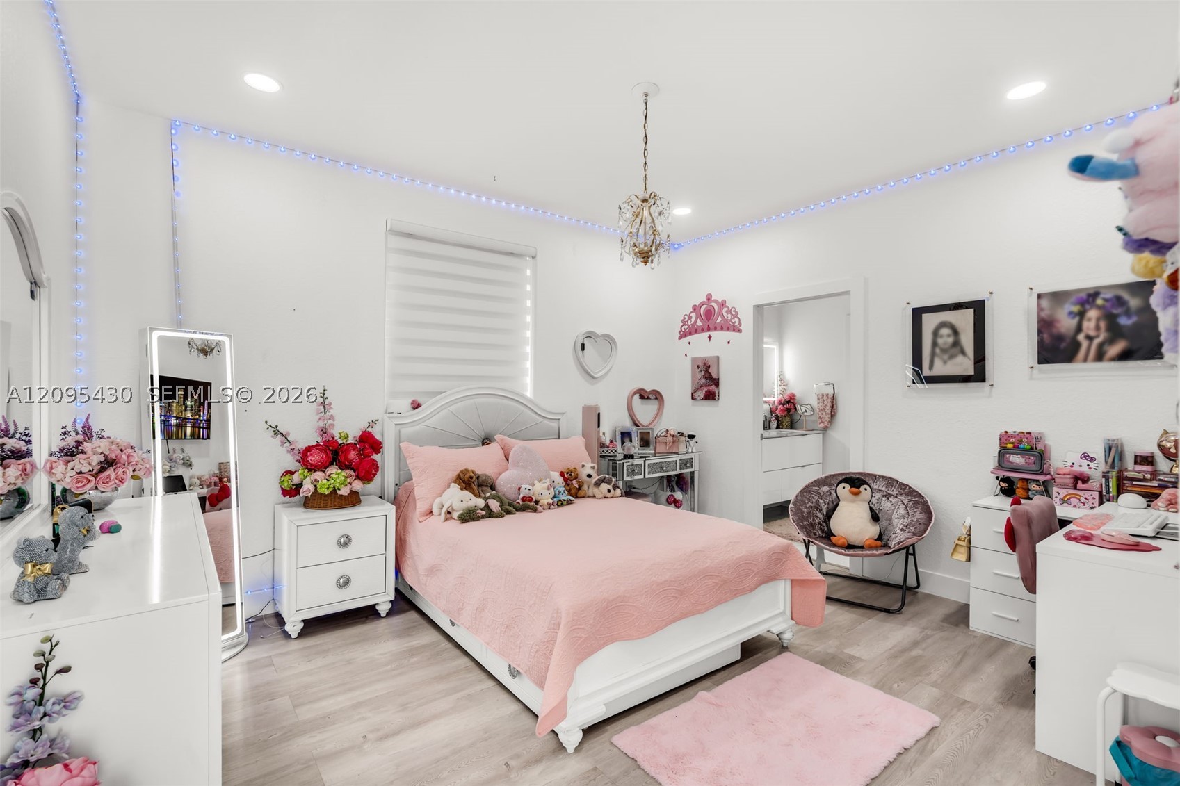 8441 NW 163rd Ter, Miami Lakes FL 33016
