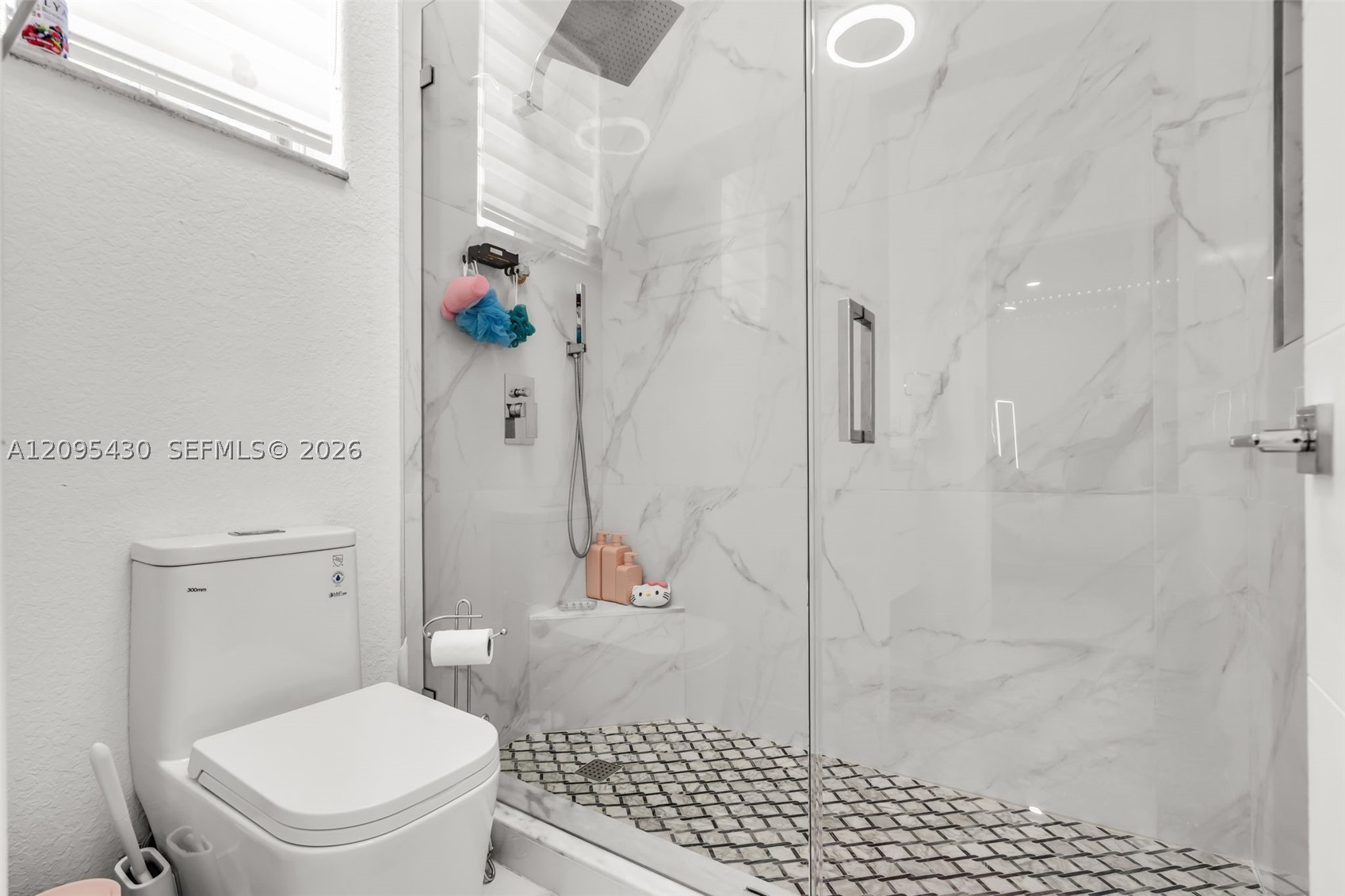 8441 NW 163rd Ter, Miami Lakes FL 33016