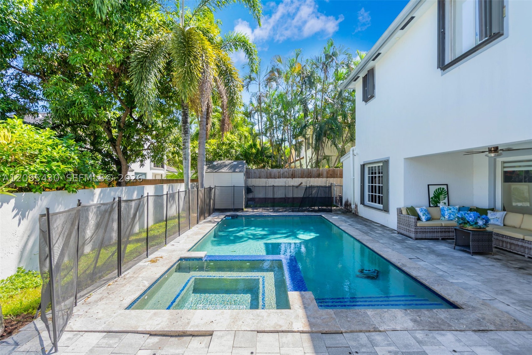 8441 NW 163rd Ter, Miami Lakes FL 33016