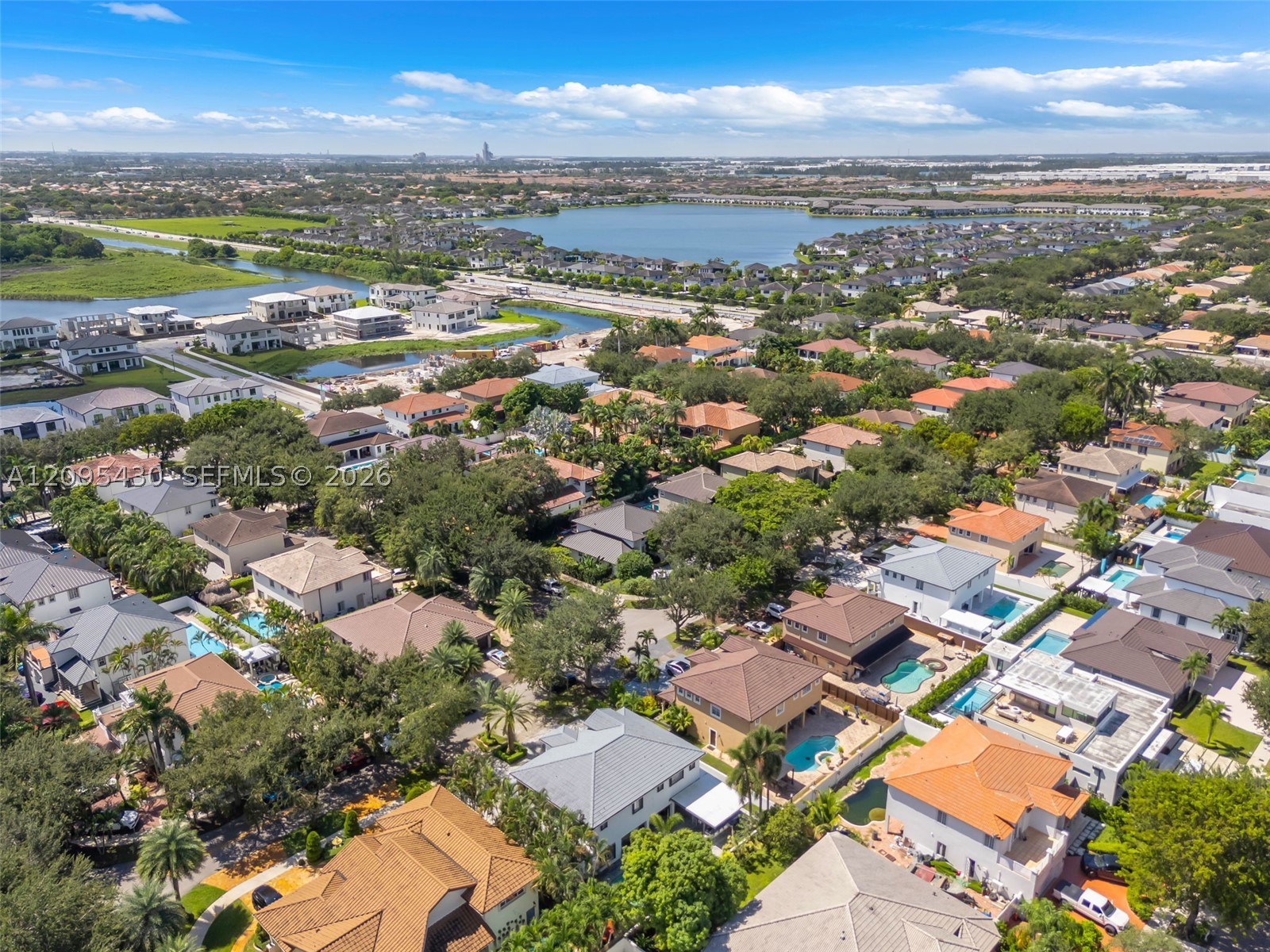8441 NW 163rd Ter, Miami Lakes FL 33016