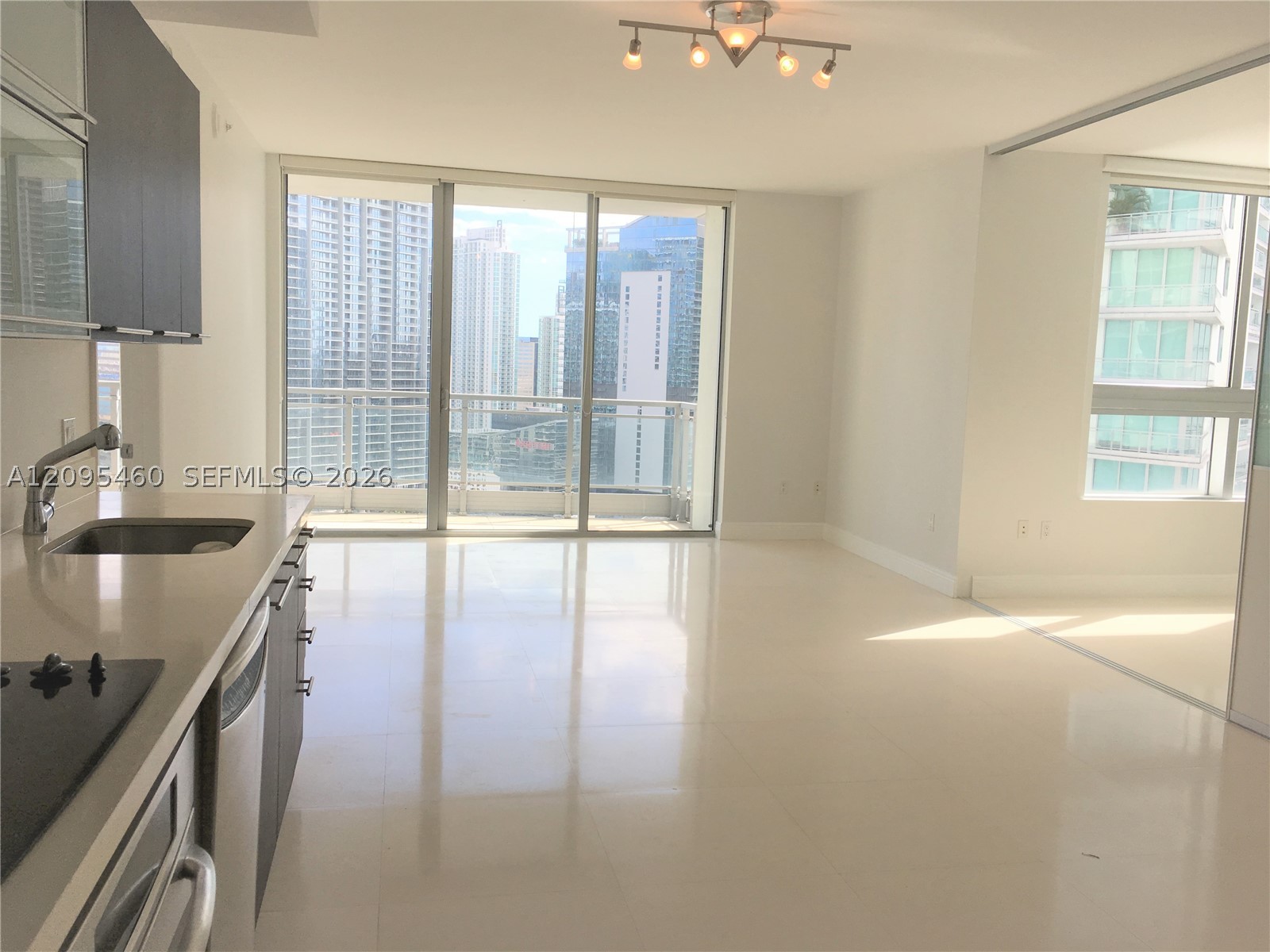 90 SW 3rd St #3510, Miami FL 33130