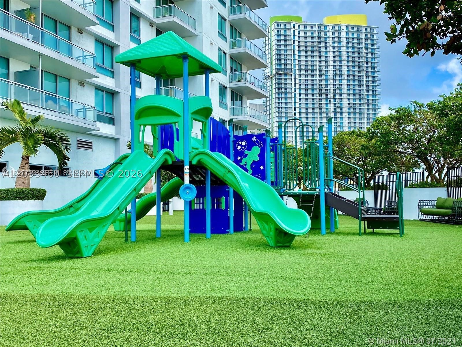 90 SW 3rd St #3510, Miami FL 33130