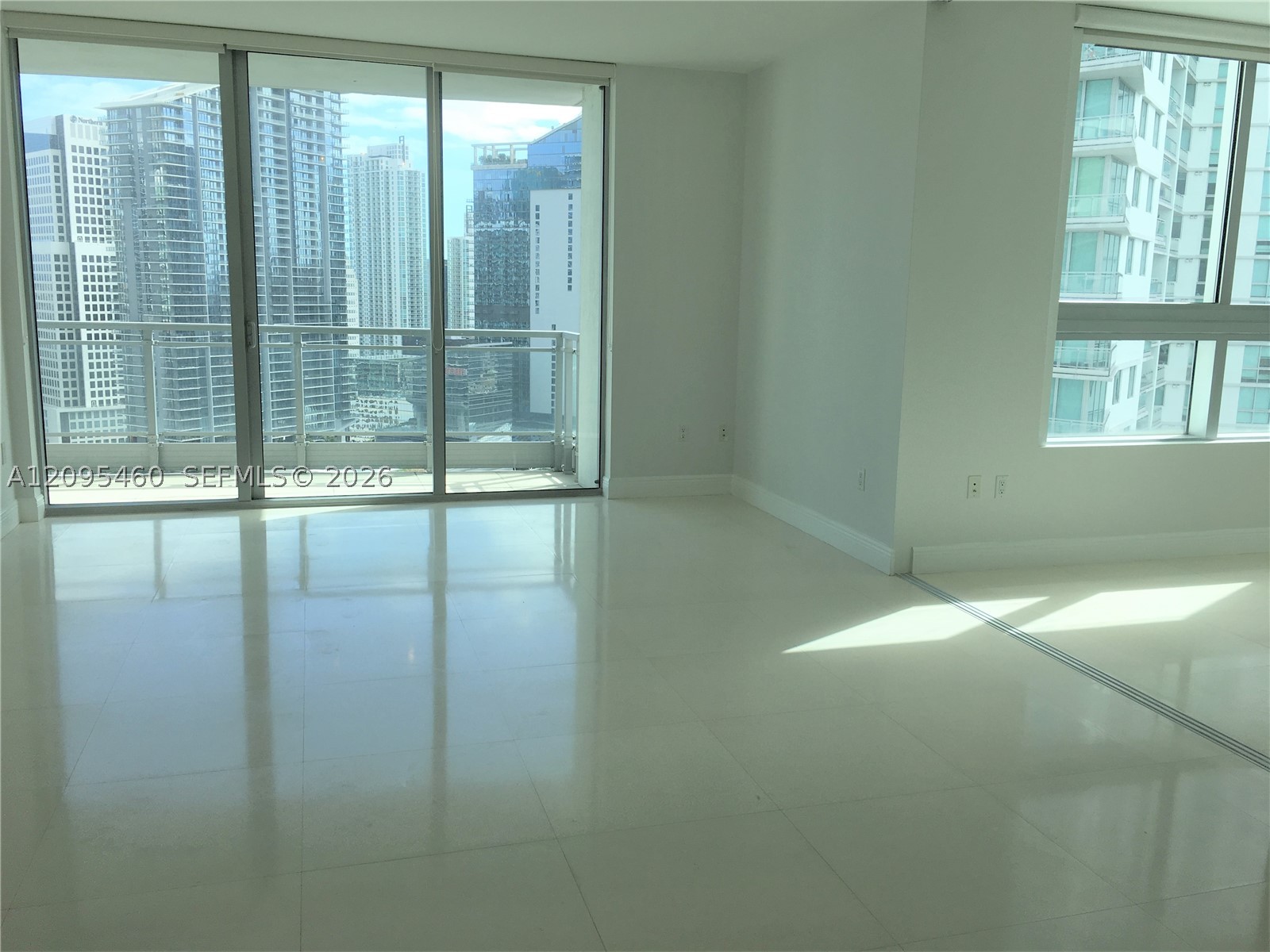 90 SW 3rd St #3510, Miami FL 33130
