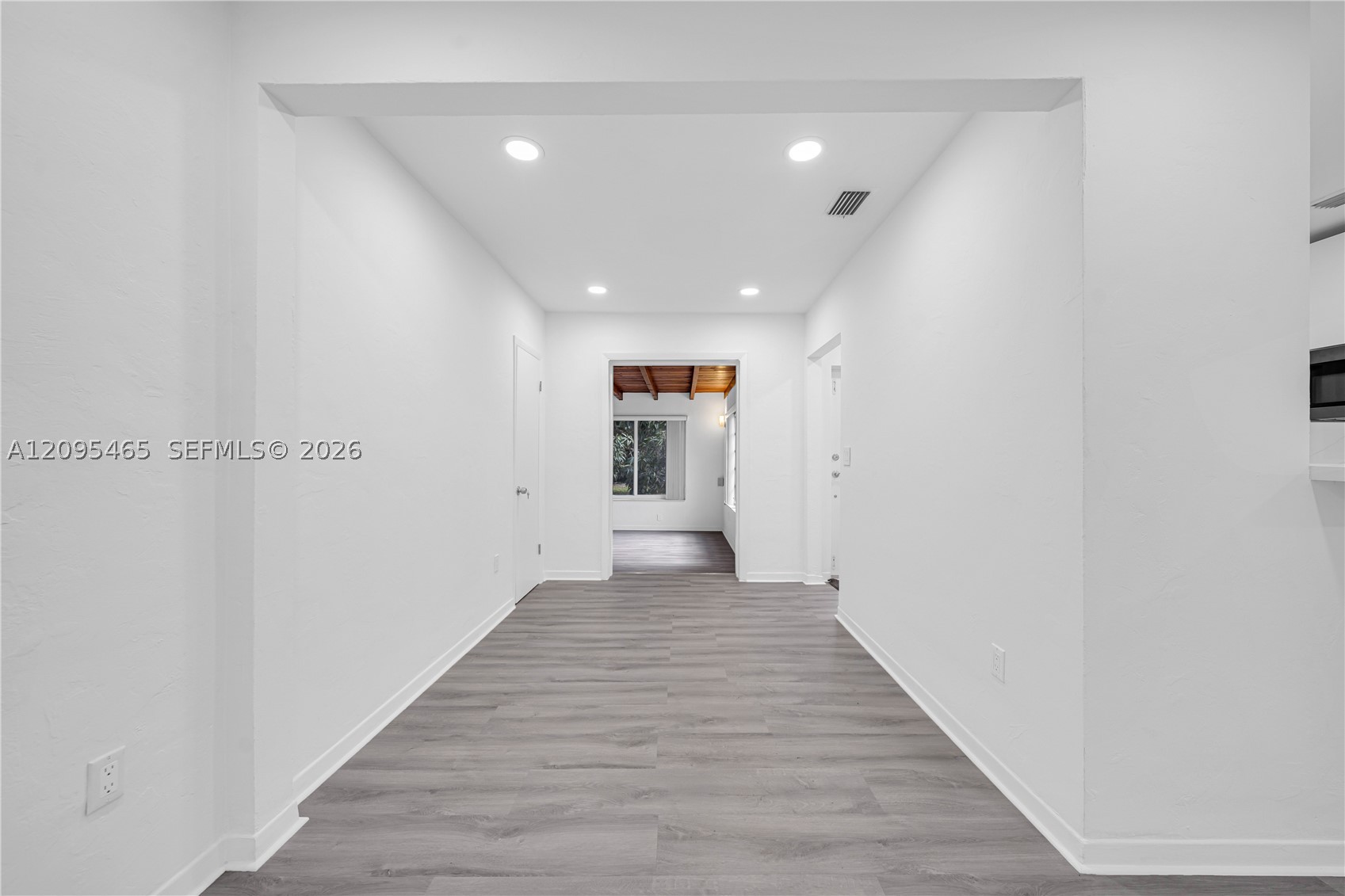 6351 NW 38th Ter, Virginia Gardens FL 33166