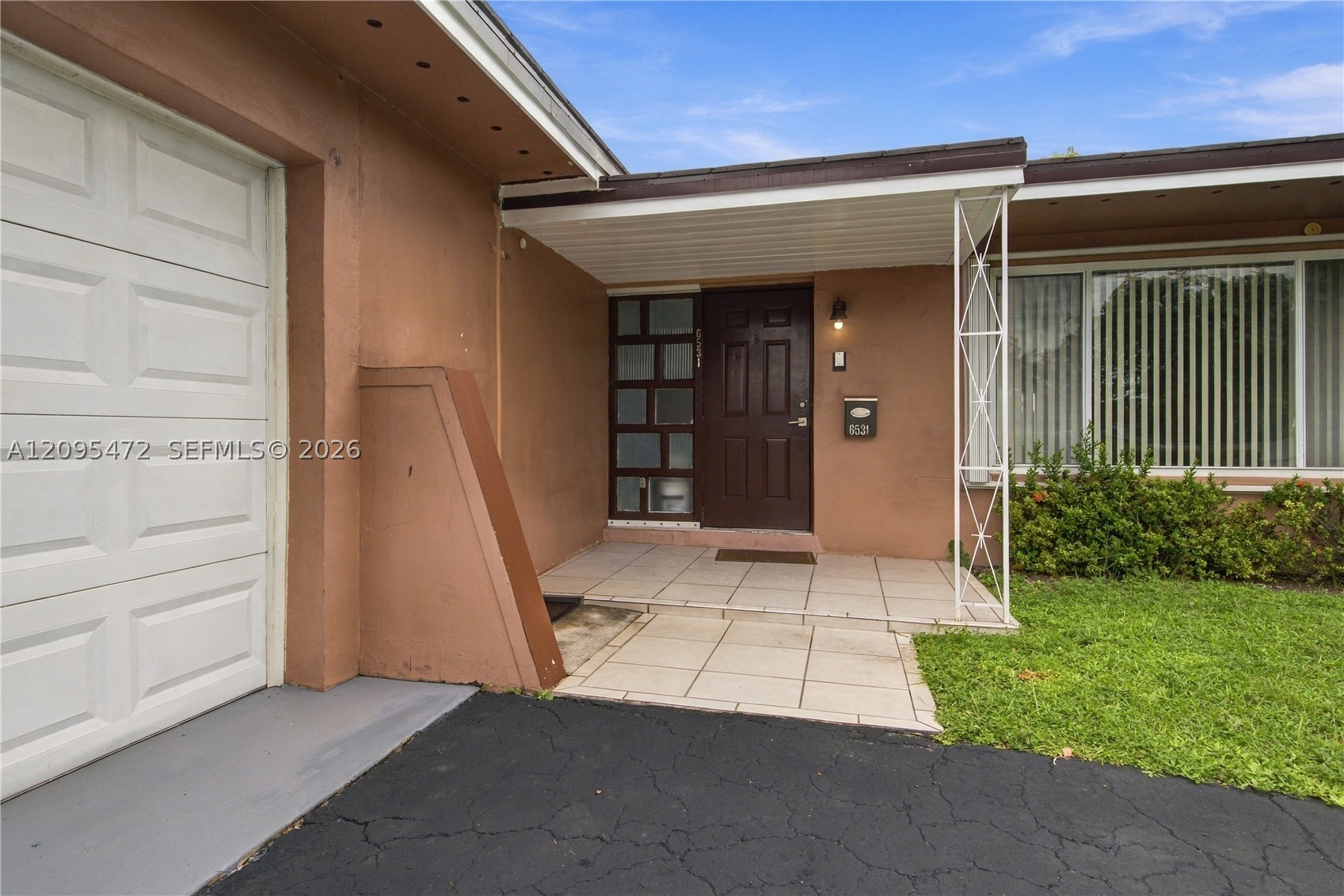 6531 W 8th Ave, Hialeah FL 33012