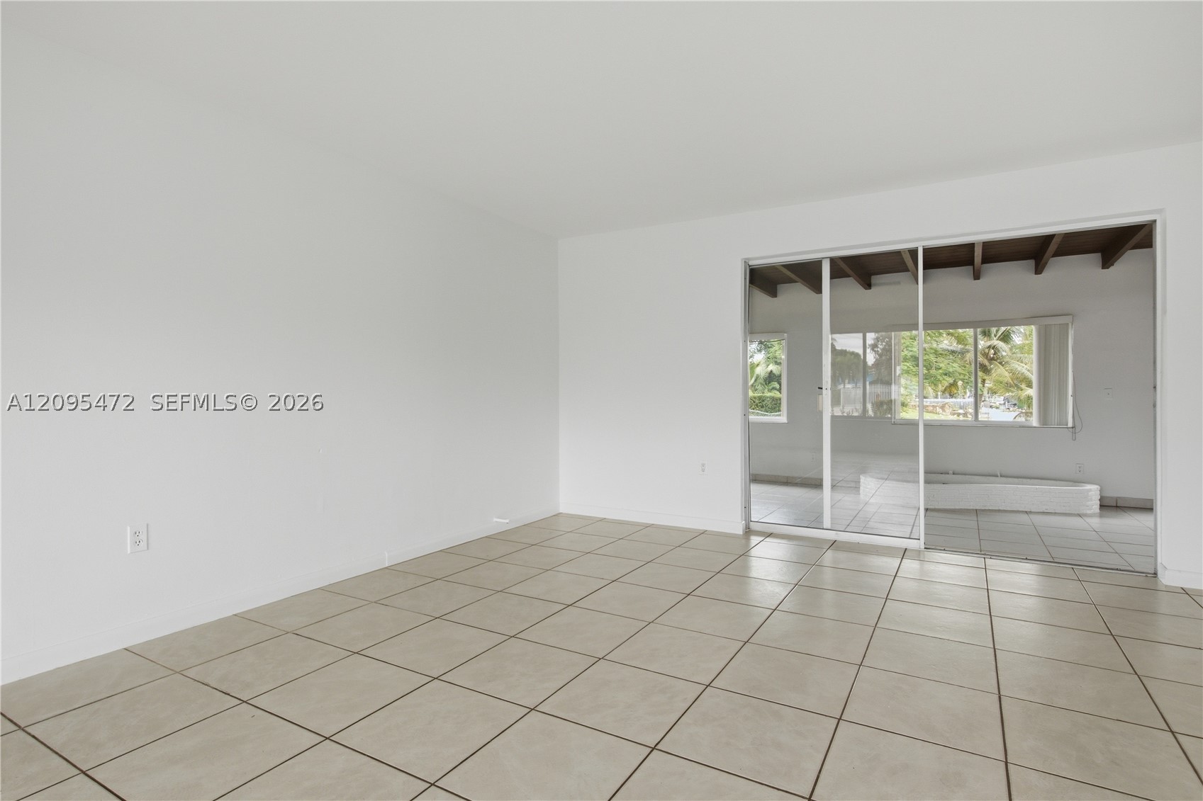 6531 W 8th Ave, Hialeah FL 33012