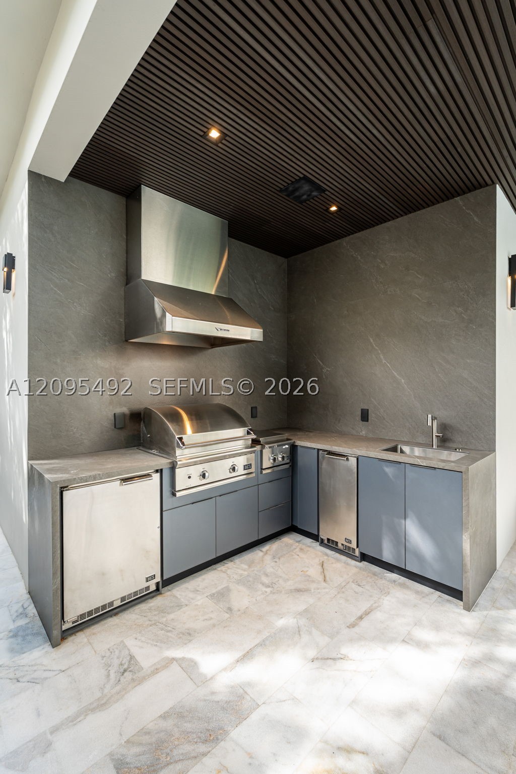 10540 NW 67th Ter, Doral FL 33178