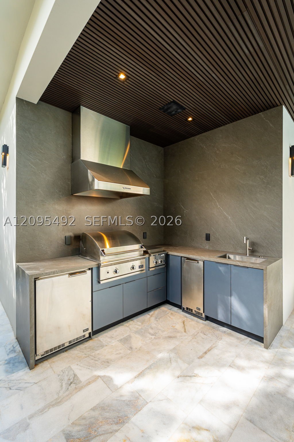 10540 NW 67th Ter, Doral FL 33178