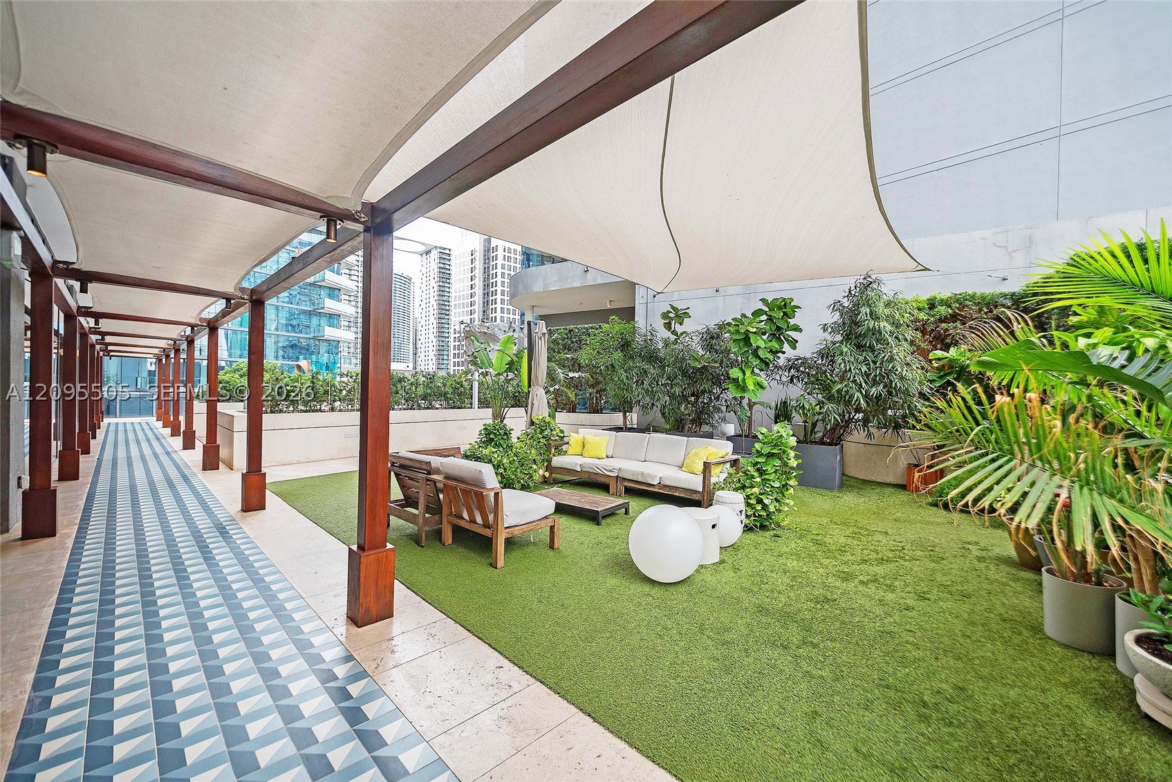 801 S Miami Ave #4806, Miami FL 33130