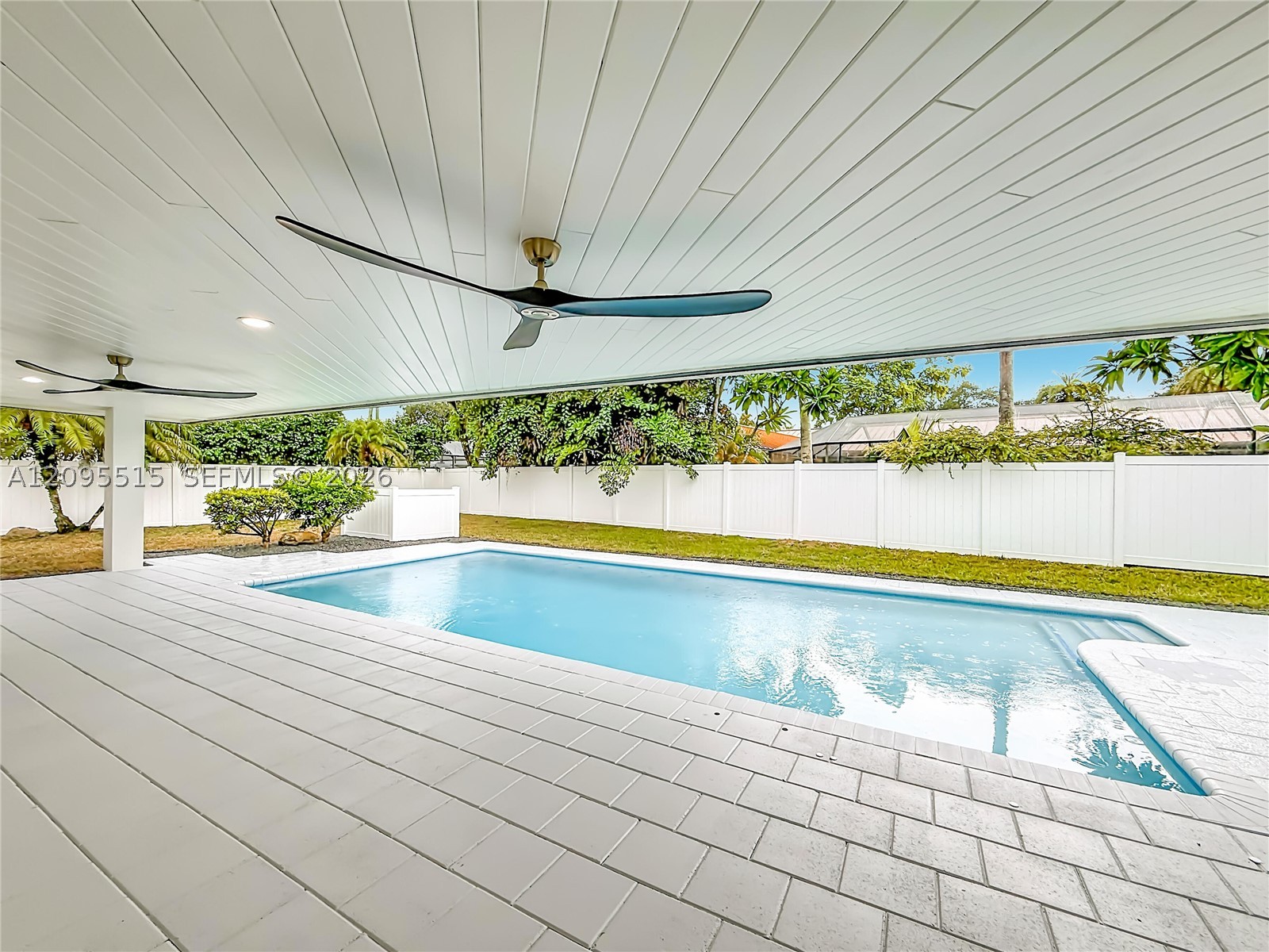 15804 SW 82nd Ct, Palmetto Bay FL 33157