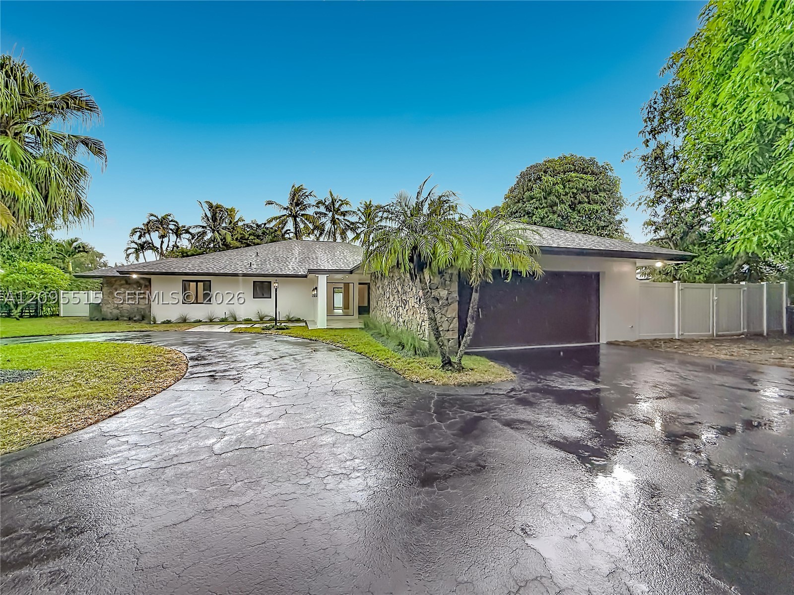15804 SW 82nd Ct, Palmetto Bay FL 33157