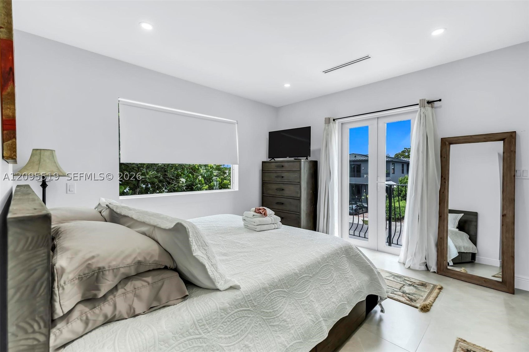 1636 SW 9th St, Miami FL 33135